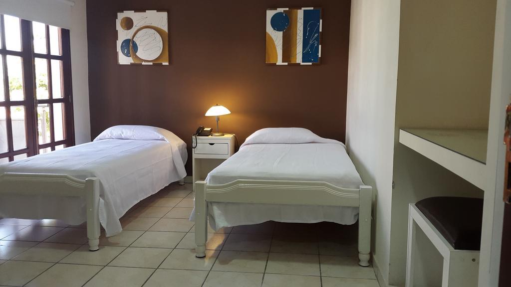 Hotel Boutique Santiago Santiago del Estero Bilik gambar