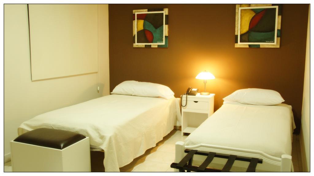 Hotel Boutique Santiago Santiago del Estero Bilik gambar